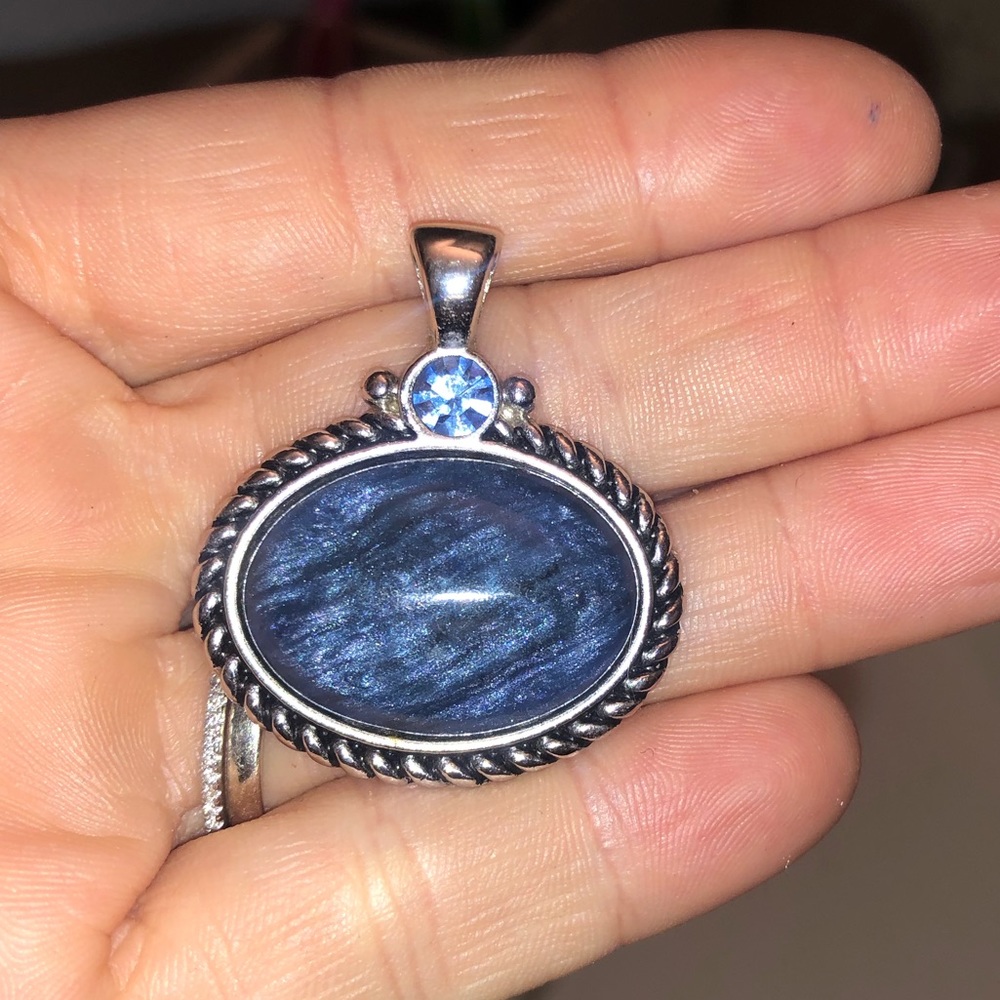 Navy Lia Sophia pendant